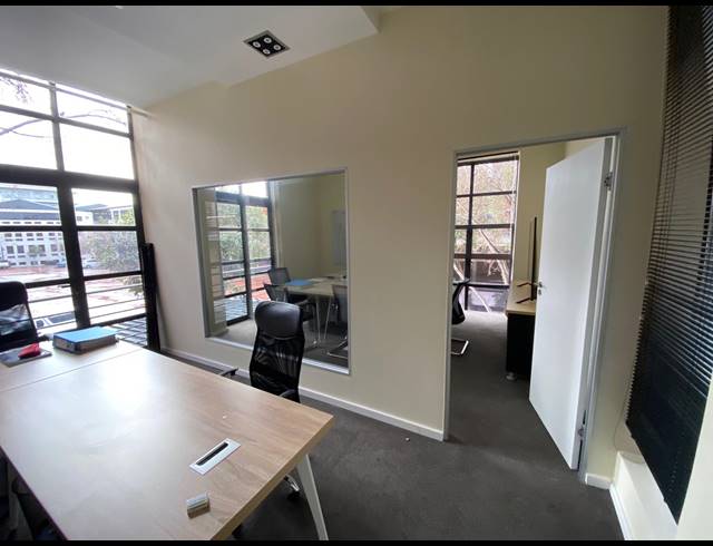 48M² OFFICE TO LET IN OBSERVATORY